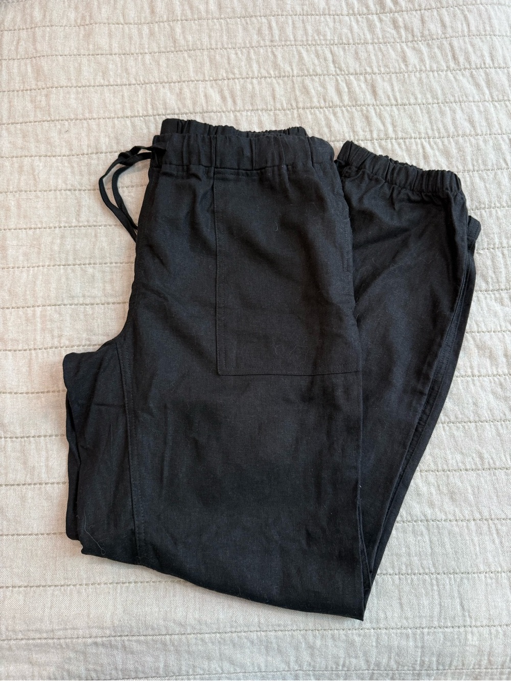 Love Tree Black Elastic Waist Jogger Pants